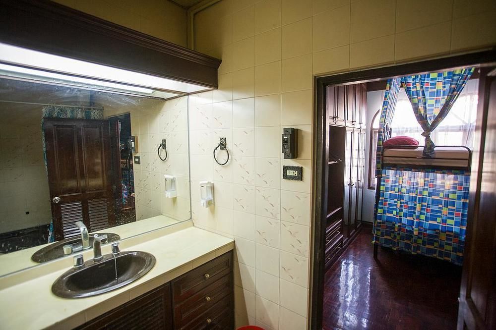 Wacky Fun Party Hostel กรุงเทพมหานคร ภายนอก รูปภาพ